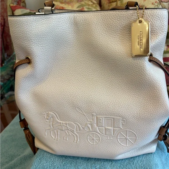 Coach Andy Tote in Chalk white pebbled leather, with tan handles - Picture 2 of 14